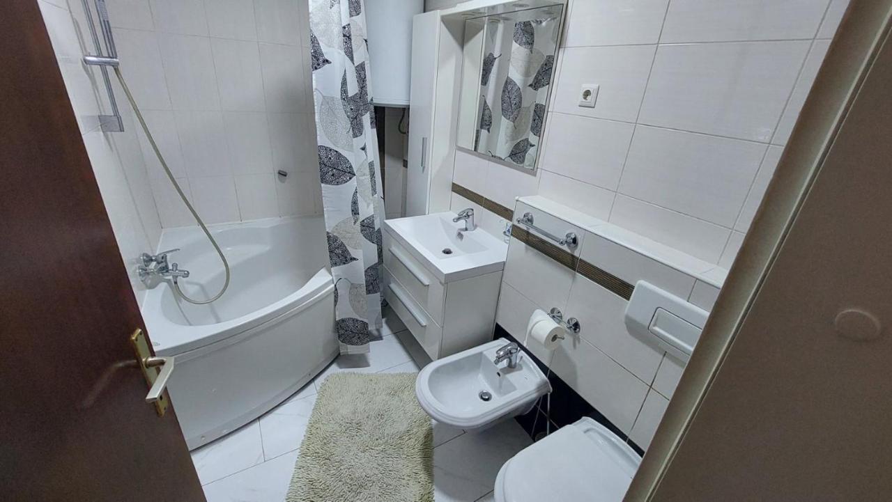 Apartments Aynur Bihac Exterior photo